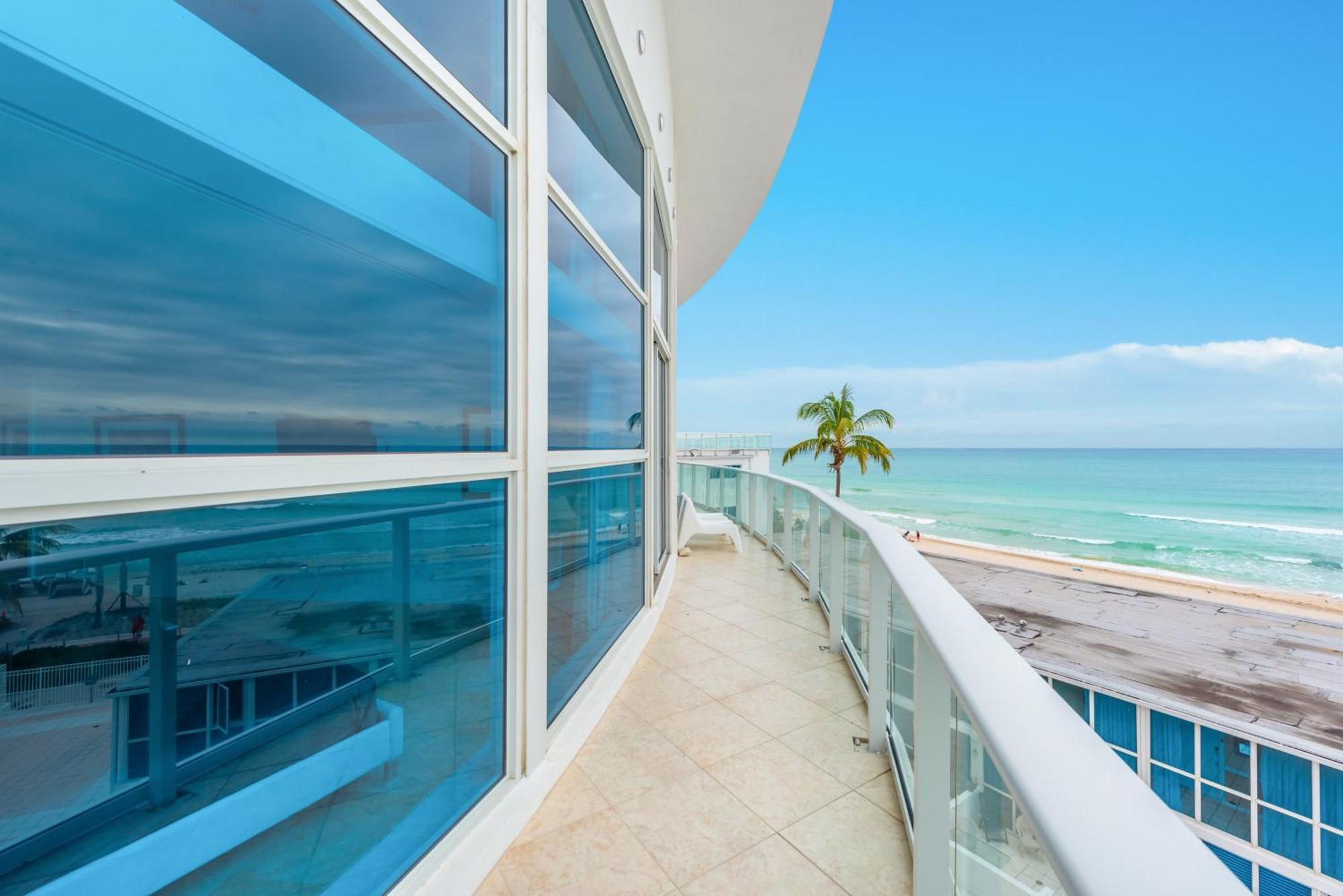 Oceanfront Loft At Castle Beach Club -M15 Aparthotel - Miami Beach, Miami Beach